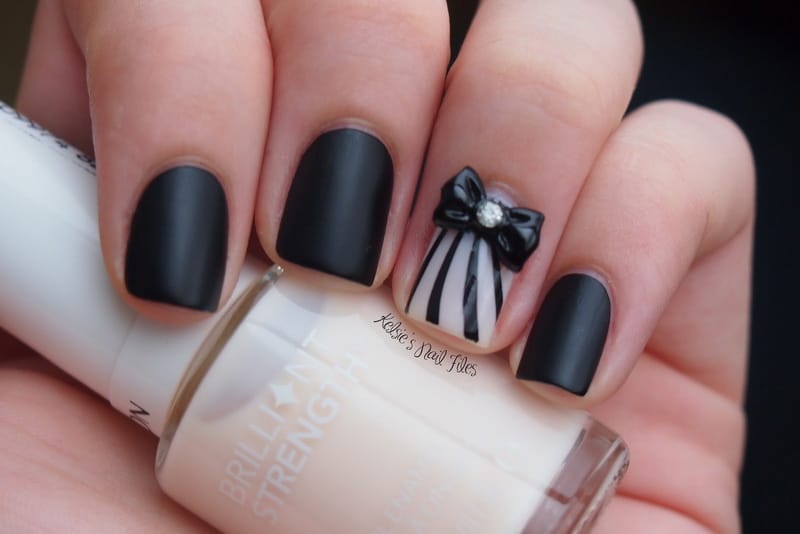 Black and Nude Nail Design - wide 7