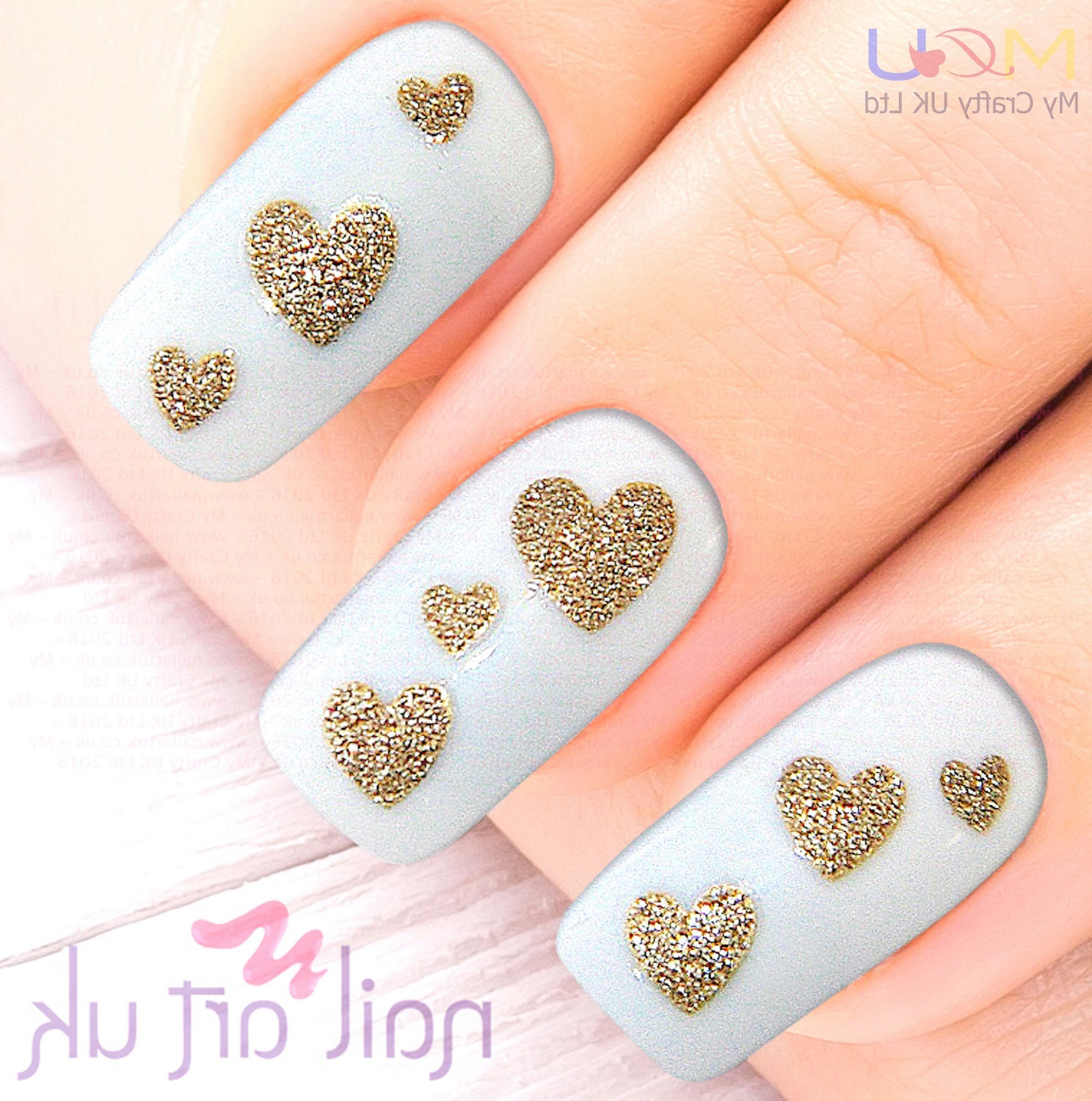cute-glitter-nail-designs