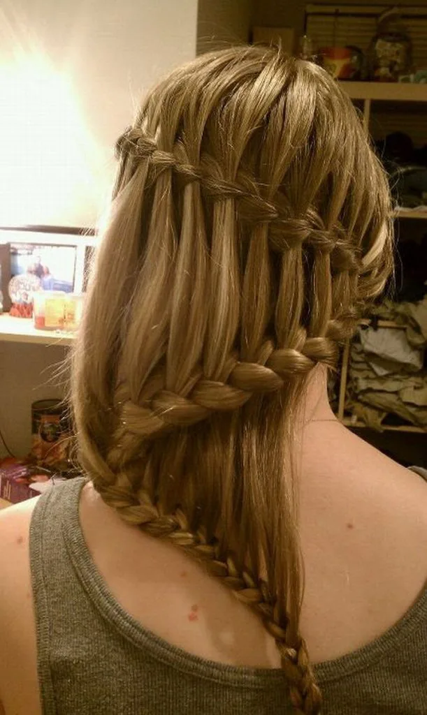 17 Disney Princess Hairstyles - A cascading waterfall braid.