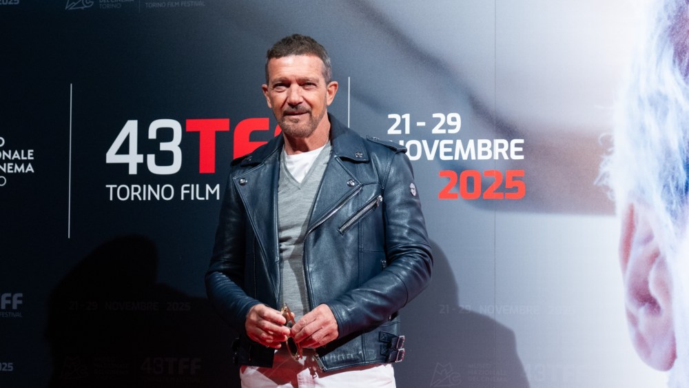 yve-style.com - Antonio Banderas Shares Insightful Mentor Role in Bourdain Film